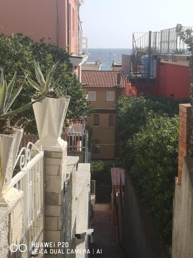 Spectacular Sea View - 3 Minutes Walk From The Sea Villa Laigueglia Bagian luar foto