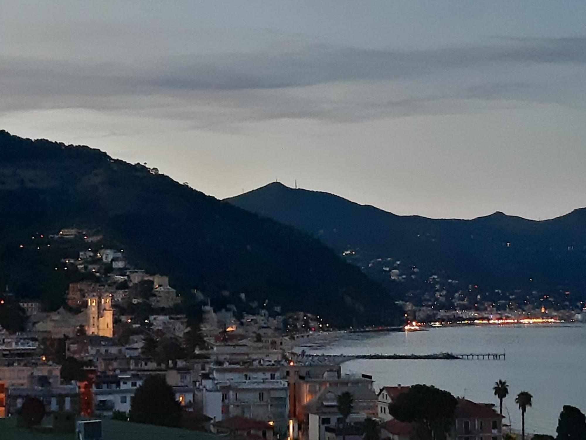 Spectacular Sea View - 3 Minutes Walk From The Sea Villa Laigueglia Bagian luar foto