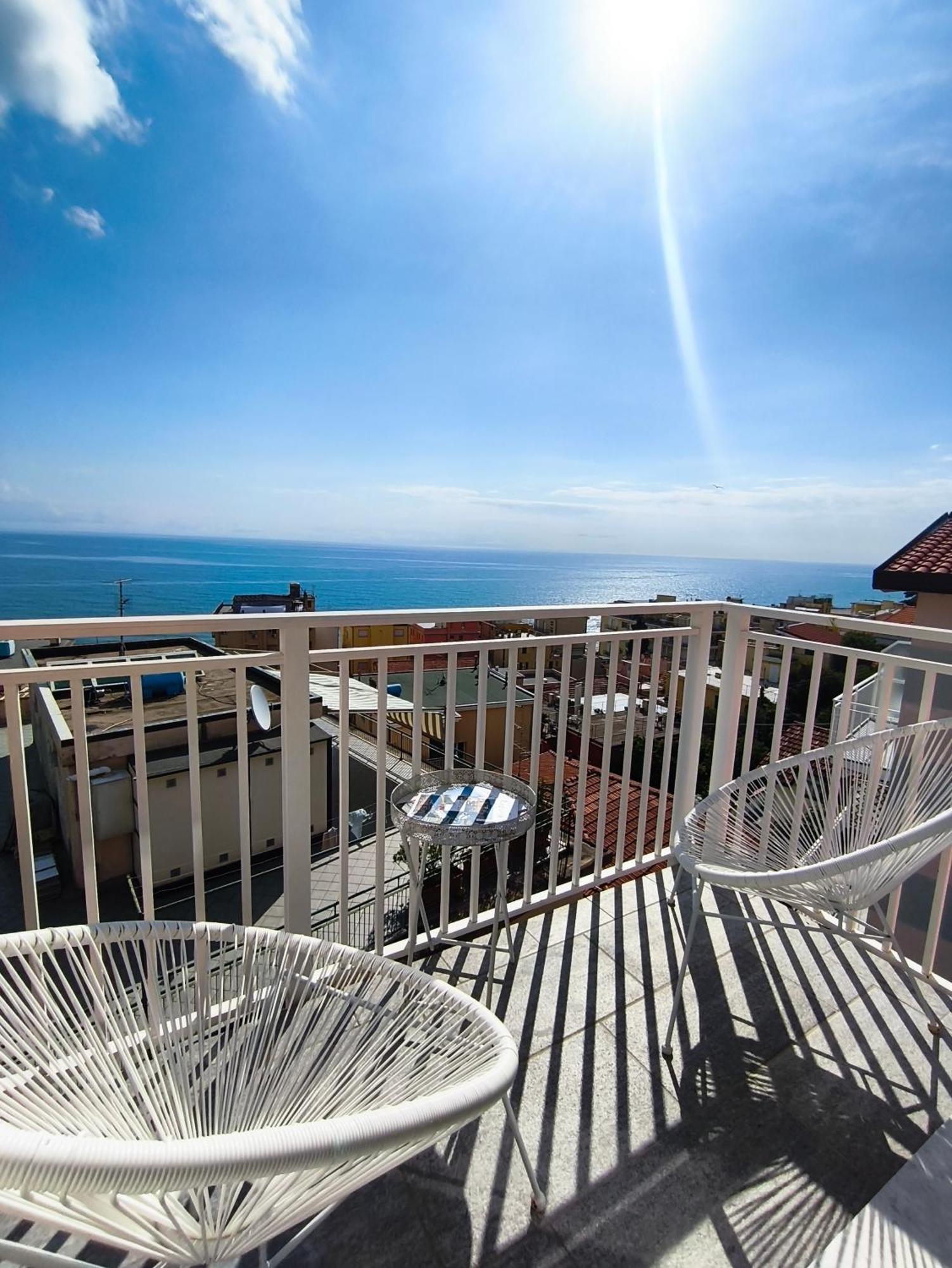Spectacular Sea View - 3 Minutes Walk From The Sea Villa Laigueglia Bagian luar foto